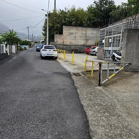 別荘 Joli Larano - With 3 Bedroom And 2 Wc マシコ