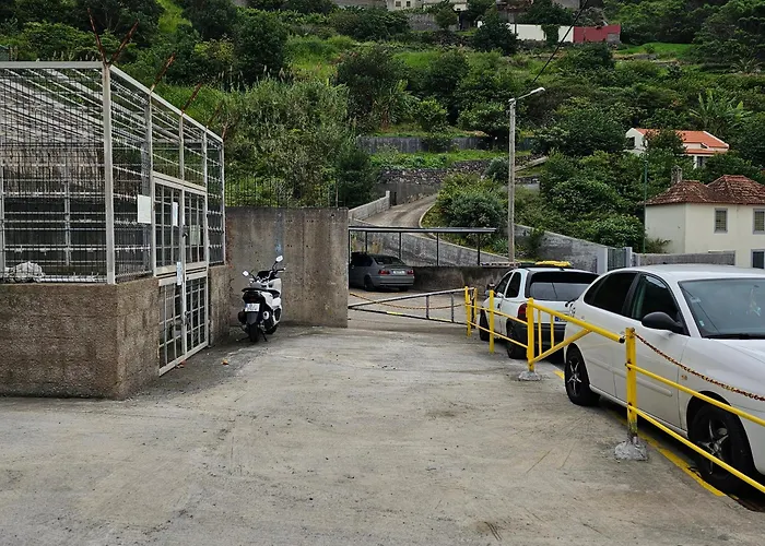 펜션 Joli Larano - 3 Bedrooms & 2 Wc Exclusive 마치코