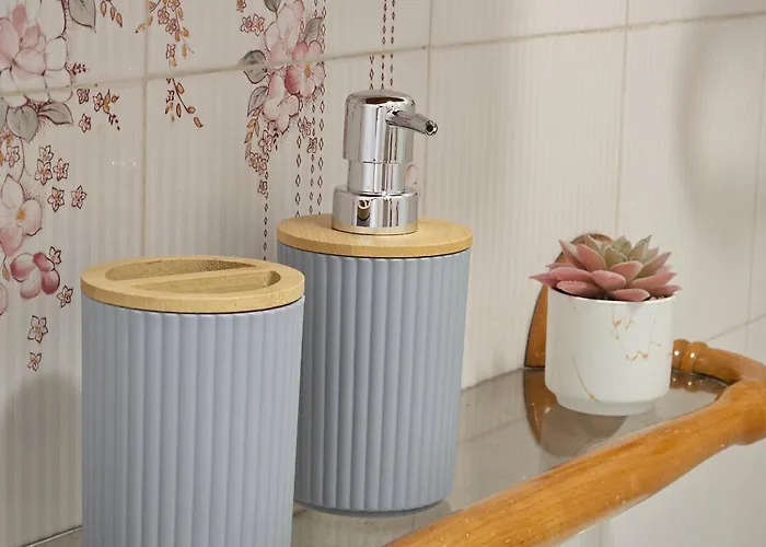 펜션 Joli Larano - 3 Bedrooms & 2 Wc Exclusive *