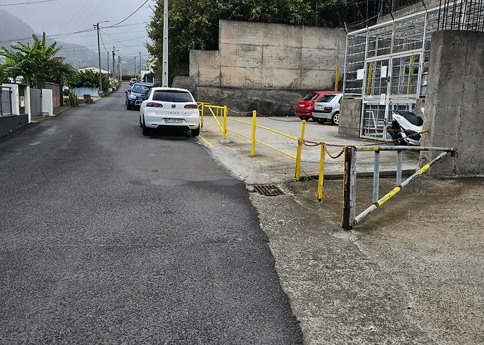 펜션 Joli Larano - 3 Bedrooms & 2 Wc Exclusive 마치코